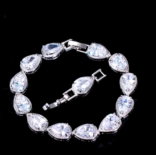 Tear drop crystals bracelet